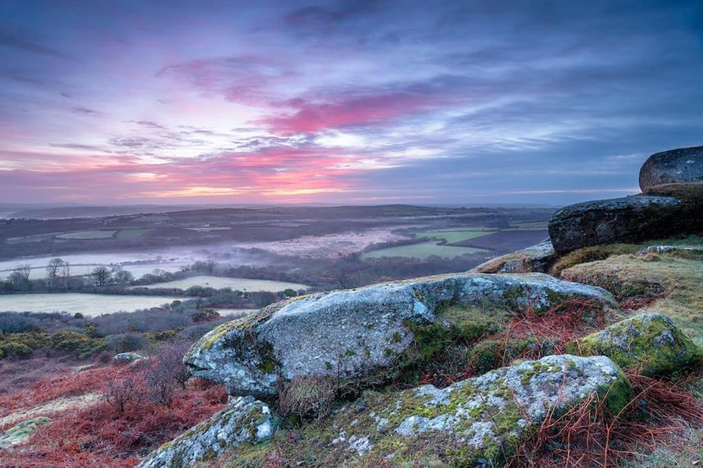 The Luxury Dartmoor Den, Dartmoor, Devon Lejlighed Ashburton Eksteriør billede